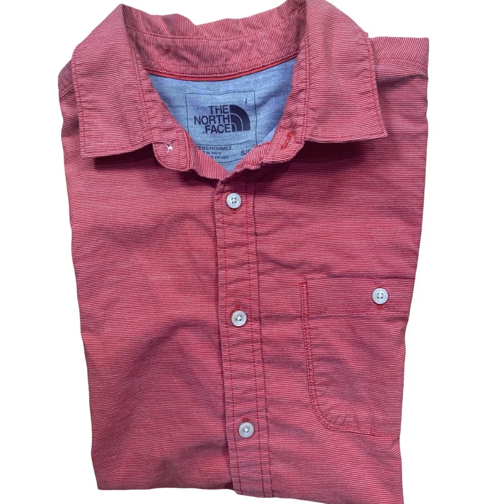 The North Face Mens Red Short Sleeve Button Down Shirt Size Small Outdoor Casual